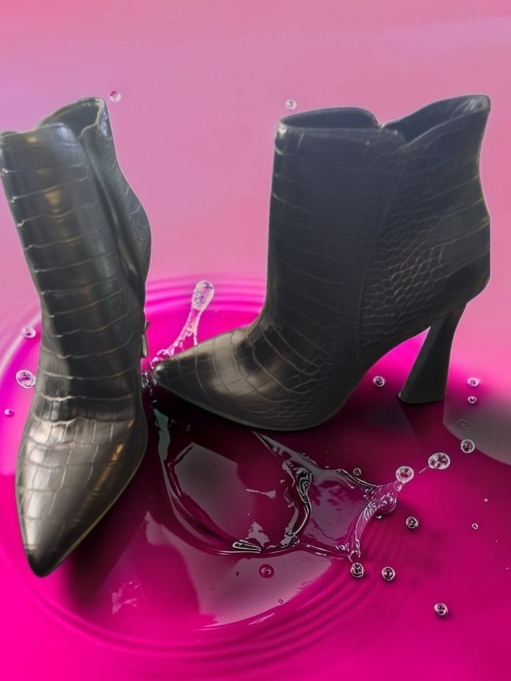 Nine West Black Croc-Embossed Pointed Toe Ankle Booties Womens Shoes Size 7